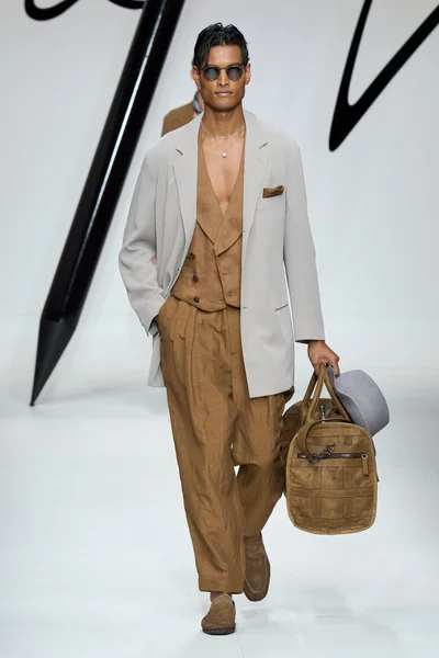 Look 4